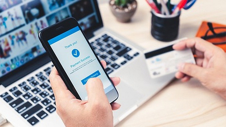 Giao diện sử dụng và vận hành dịch vụ cho nhiều đối tượng (ĐVCNTT, CTT, Đại lý và người dùng cuối), tương thích với nhiều loại thiết bị PC, tablet, smartphone.